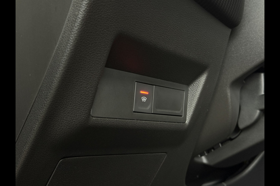 Renault Captur 1.3 TCe 140 R.S. Line | Groot Navi | ACC | Blindspot | Stoelverwarming | 18" |