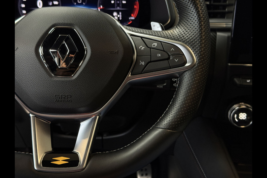 Renault Captur 1.3 TCe 140 R.S. Line | Groot Navi | ACC | Blindspot | Stoelverwarming | 18" |