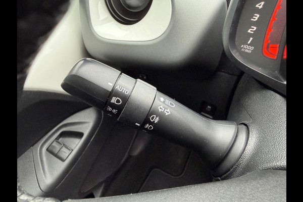 Toyota Aygo 1.0 VVT-i x-cite, NAP, CarPlay, Camera, Climate