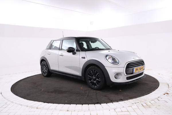 MINI Mini 1.5 Cooper Business Edition Automaat, Navigatie, Leer, Panorama,