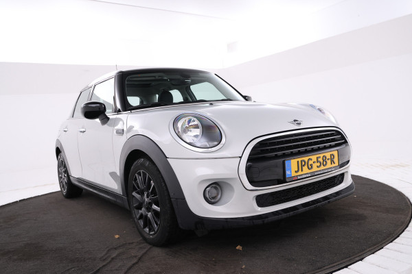 MINI Mini 1.5 Cooper Business Edition Automaat, Navigatie, Leer, Panorama,
