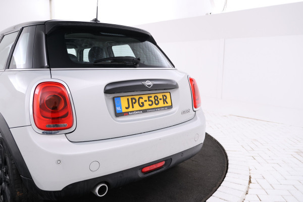MINI Mini 1.5 Cooper Business Edition Automaat, Navigatie, Leer, Panorama,