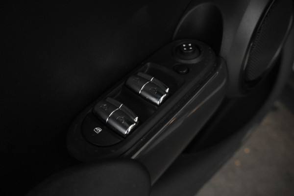 MINI Mini 1.5 Cooper Business Edition Automaat, Navigatie, Leer, Panorama,