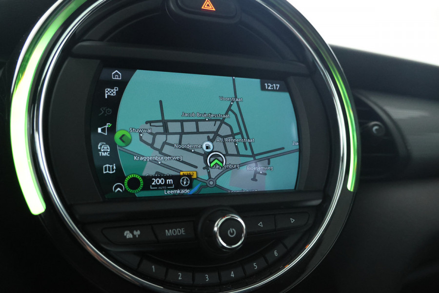 MINI Mini 1.5 Cooper Business Edition Automaat, Navigatie, Leer, Panorama,