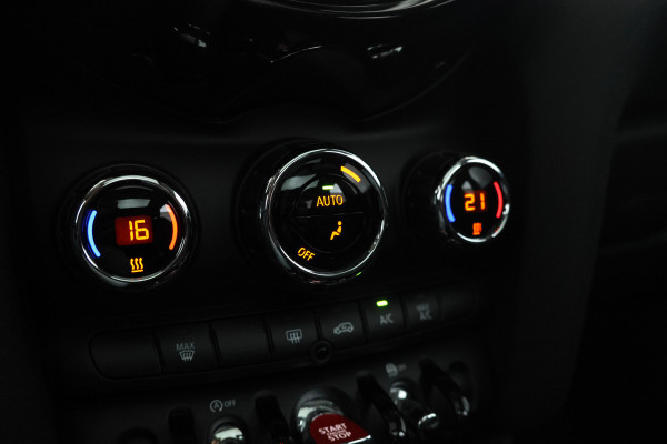 MINI Mini 1.5 Cooper Business Edition Automaat, Navigatie, Leer, Panorama,