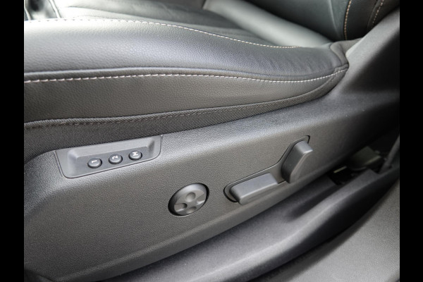 Opel Grandland 1.2 Turbo Hybrid GS Leder interieur