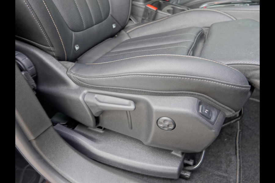 Opel Grandland 1.2 Turbo Hybrid GS Leder interieur