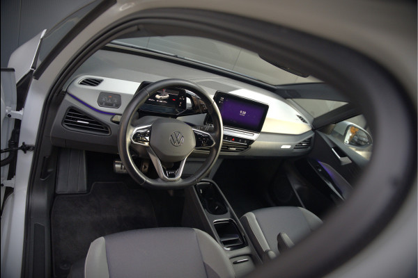 Volkswagen ID.3 First Plus 58 kWh | Stoelverwarming | Stuurverwarming | Camera | Adaptive Cruise Control | Navigatie | Standkachel | Keyless | Parkeersensoren | LED | Apple Carplay | BTW |