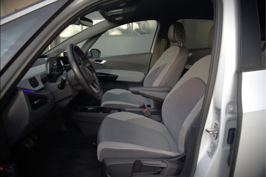 Volkswagen ID.3 First Plus 58 kWh | Stoelverwarming | Stuurverwarming | Camera | Adaptive Cruise Control | Navigatie | Standkachel | Keyless | Parkeersensoren | LED | Apple Carplay | BTW |