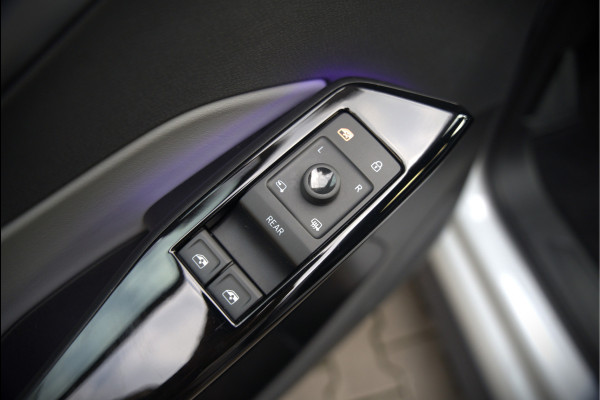 Volkswagen ID.3 First Plus 58 kWh | Stoelverwarming | Stuurverwarming | Camera | Adaptive Cruise Control | Navigatie | Standkachel | Keyless | Parkeersensoren | LED | Apple Carplay | BTW |