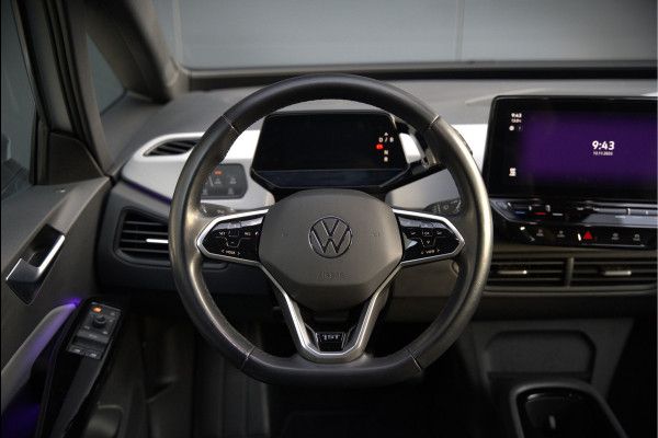Volkswagen ID.3 First Plus 58 kWh | Stoelverwarming | Stuurverwarming | Camera | Adaptive Cruise Control | Navigatie | Standkachel | Keyless | Parkeersensoren | LED | Apple Carplay | BTW |