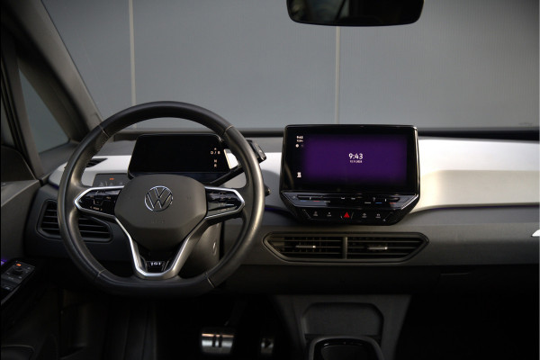 Volkswagen ID.3 First Plus 58 kWh | Stoelverwarming | Stuurverwarming | Camera | Adaptive Cruise Control | Navigatie | Standkachel | Keyless | Parkeersensoren | LED | Apple Carplay | BTW |
