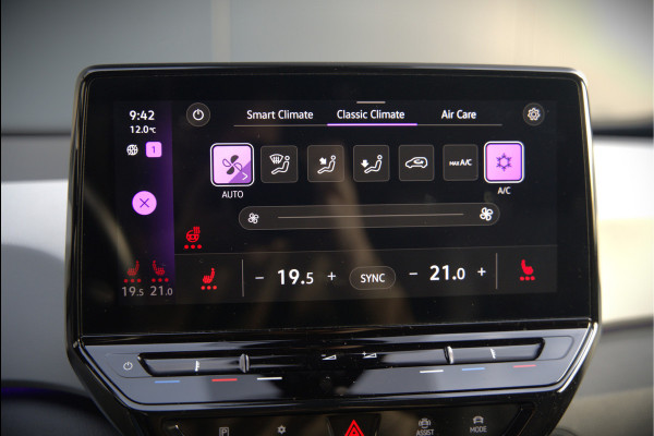 Volkswagen ID.3 First Plus 58 kWh | Stoelverwarming | Stuurverwarming | Camera | Adaptive Cruise Control | Navigatie | Standkachel | Keyless | Parkeersensoren | LED | Apple Carplay | BTW |