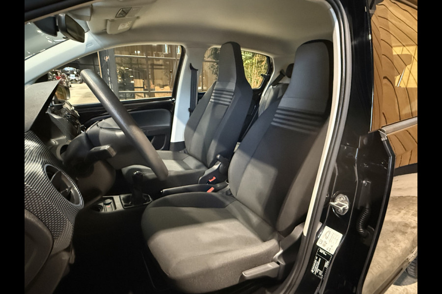 Volkswagen up! 1.0 Move Up. DAB+.Bleutooth. Airco. 5 Drs. NAP.