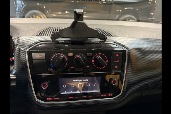 Volkswagen up! 1.0 Move Up. DAB+.Bleutooth. Airco. 5 Drs. NAP.