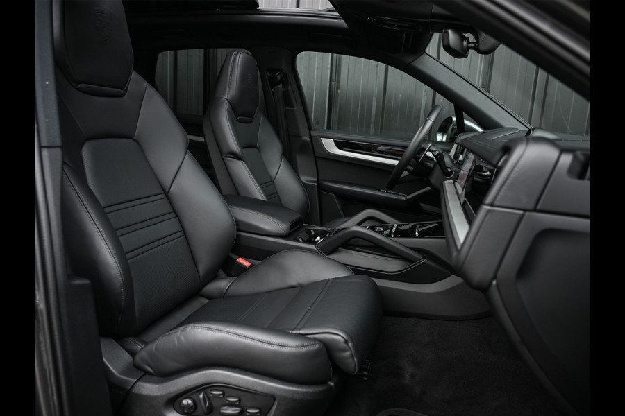 Porsche Cayenne 3.0 E-HYBRID · Luchtvering · Trekhaak · Ambiance interieur · Soft close · Bose Sound · Keyless entree · 360 Camera · Adaptieve s