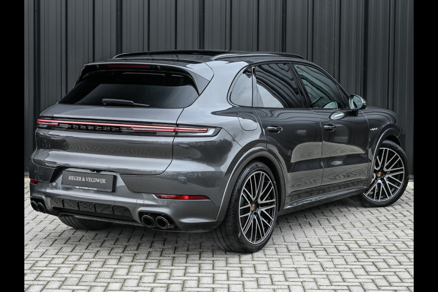 Porsche Cayenne 3.0 E-HYBRID · Luchtvering · Trekhaak · Ambiance interieur · Soft close · Bose Sound · Keyless entree · 360 Camera · Adaptieve s