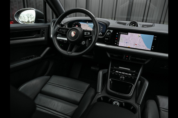 Porsche Cayenne 3.0 E-HYBRID · Luchtvering · Trekhaak · Ambiance interieur · Soft close · Bose Sound · Keyless entree · 360 Camera · Adaptieve s