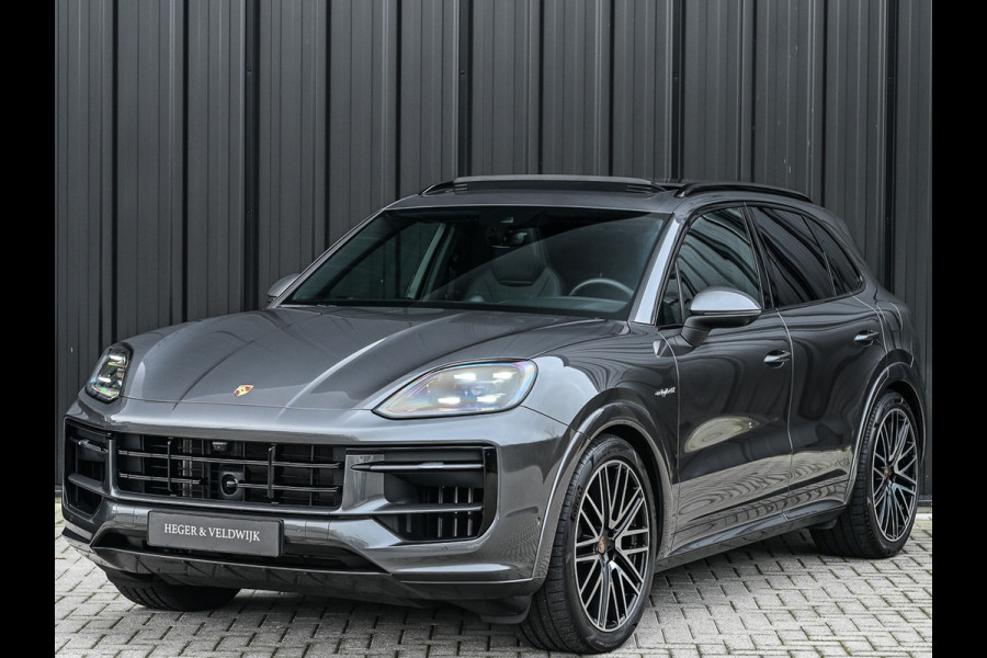 Porsche Cayenne 3.0 E-HYBRID · Luchtvering · Trekhaak · Ambiance interieur · Soft close · Bose Sound · Keyless entree · 360 Camera · Adaptieve s