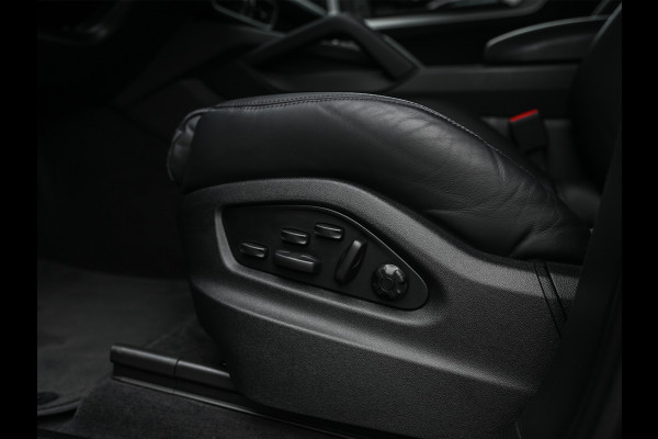 Porsche Cayenne 3.0 E-HYBRID · Luchtvering · Trekhaak · Ambiance interieur · Soft close · Bose Sound · Keyless entree · 360 Camera · Adaptieve s
