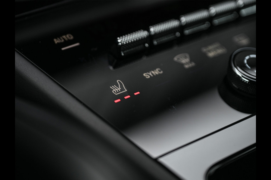 Porsche Cayenne 3.0 E-HYBRID · Luchtvering · Trekhaak · Ambiance interieur · Soft close · Bose Sound · Keyless entree · 360 Camera · Adaptieve s