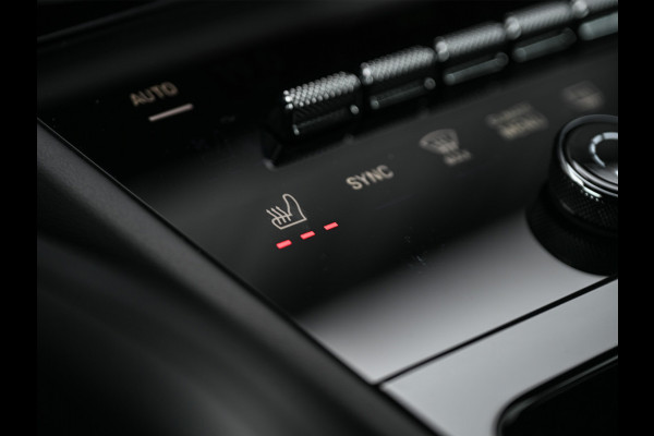 Porsche Cayenne 3.0 E-HYBRID · Luchtvering · Trekhaak · Ambiance interieur · Soft close · Bose Sound · Keyless entree · 360 Camera · Adaptieve s