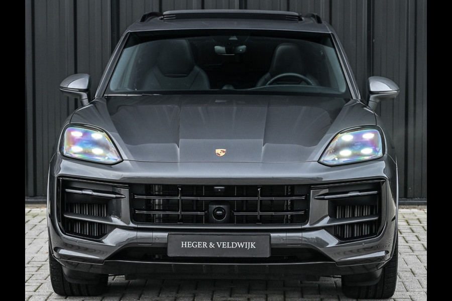 Porsche Cayenne 3.0 E-HYBRID · Luchtvering · Trekhaak · Ambiance interieur · Soft close · Bose Sound · Keyless entree · 360 Camera · Adaptieve s