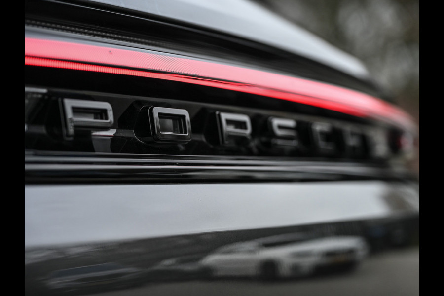 Porsche Cayenne 3.0 E-HYBRID · Luchtvering · Trekhaak · Ambiance interieur · Soft close · Bose Sound · Keyless entree · 360 Camera · Adaptieve s