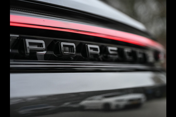 Porsche Cayenne 3.0 E-HYBRID · Luchtvering · Trekhaak · Ambiance interieur · Soft close · Bose Sound · Keyless entree · 360 Camera · Adaptieve s