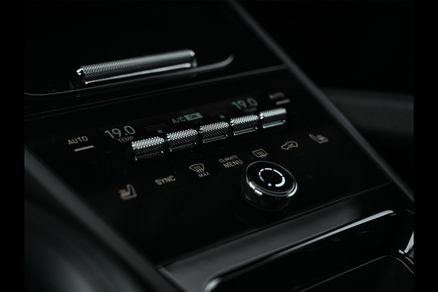 Porsche Cayenne 3.0 E-HYBRID · Luchtvering · Trekhaak · Ambiance interieur · Soft close · Bose Sound · Keyless entree · 360 Camera · Adaptieve s