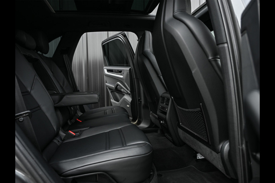 Porsche Cayenne 3.0 E-HYBRID · Luchtvering · Trekhaak · Ambiance interieur · Soft close · Bose Sound · Keyless entree · 360 Camera · Adaptieve s