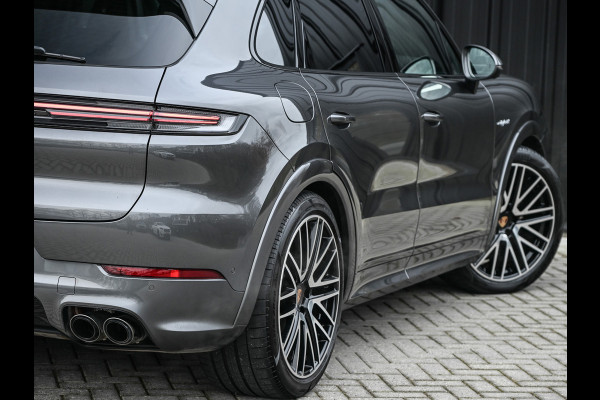 Porsche Cayenne 3.0 E-HYBRID · Luchtvering · Trekhaak · Ambiance interieur · Soft close · Bose Sound · Keyless entree · 360 Camera · Adaptieve s