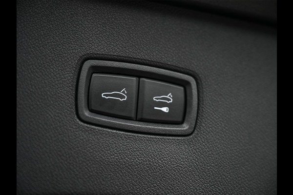 Porsche Cayenne 3.0 E-HYBRID · Luchtvering · Trekhaak · Ambiance interieur · Soft close · Bose Sound · Keyless entree · 360 Camera · Adaptieve s