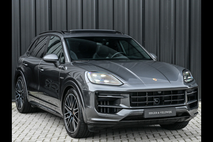 Porsche Cayenne 3.0 E-HYBRID · Luchtvering · Trekhaak · Ambiance interieur · Soft close · Bose Sound · Keyless entree · 360 Camera · Adaptieve s