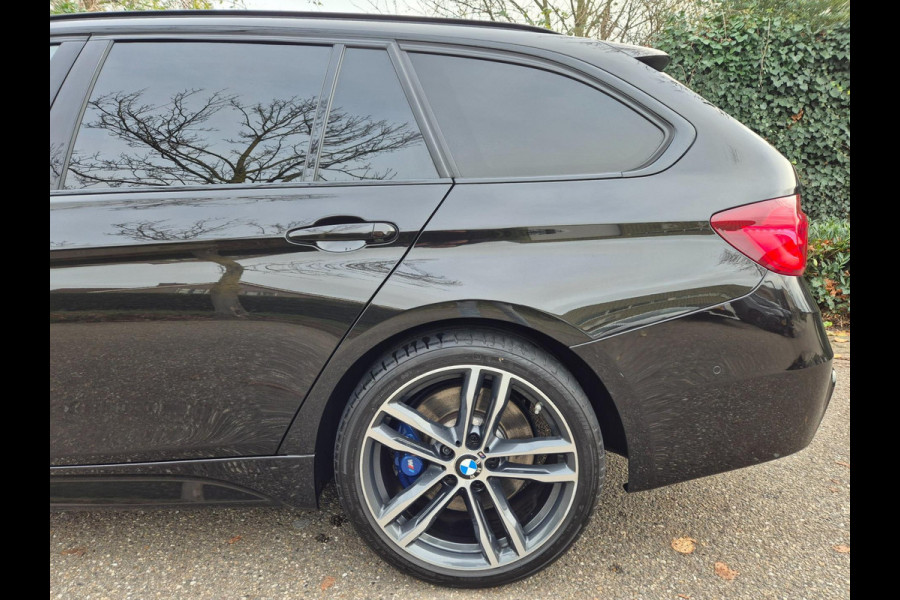 BMW 3 Serie Touring 330i M Sport X-Drive CarPlay Dig. Teller 6wb Line assist Dode Hoek ACC NAP NL Stuurverwarm 100% dealer onderho