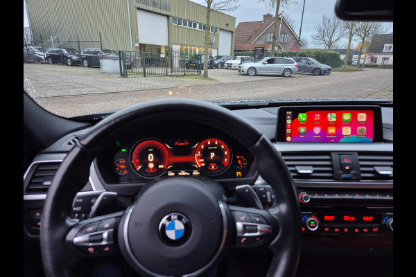 BMW 3 Serie Touring 330i M Sport X-Drive CarPlay Dig. Teller 6wb Line assist Dode Hoek ACC NAP NL Stuurverwarm 100% dealer onderho