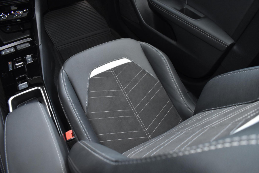 Opel Mokka 1.2 Turbo 130PK Aut. Ultimate | Carplay | camera | Stoel- & Stuurverw. | Incl. garantie