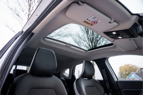 Renault Captur 1.6 E-Tech Plug-in Hybrid 160 Intens ** Panodak ** Camera ** Navigatie Rijbereik tot 56km (WLTP)