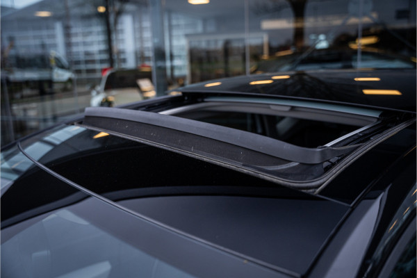 Renault Captur 1.6 E-Tech Plug-in Hybrid 160 Intens ** Panodak ** Camera ** Navigatie Rijbereik tot 56km (WLTP)