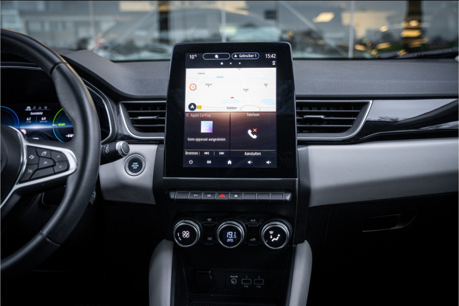 Renault Captur 1.6 E-Tech Plug-in Hybrid 160 Intens ** Panodak ** Camera ** Navigatie Rijbereik tot 56km (WLTP)