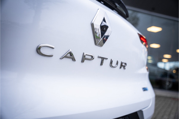 Renault Captur 1.6 E-Tech Plug-in Hybrid 160 Intens ** Panodak ** Camera ** Navigatie Rijbereik tot 56km (WLTP)