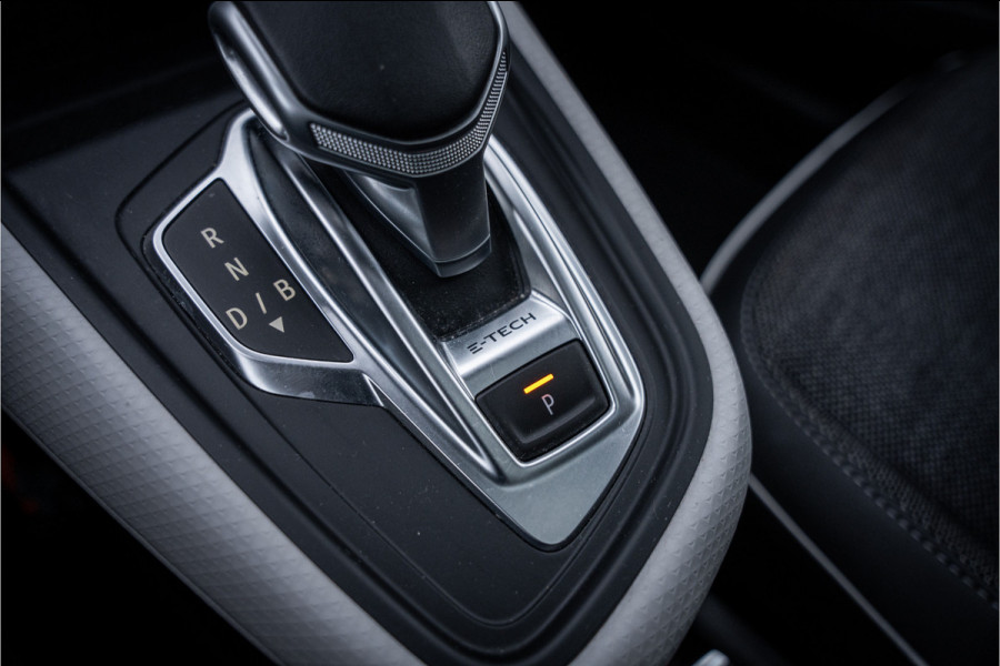 Renault Captur 1.6 E-Tech Plug-in Hybrid 160 Intens ** Panodak ** Camera ** Navigatie Rijbereik tot 56km (WLTP)