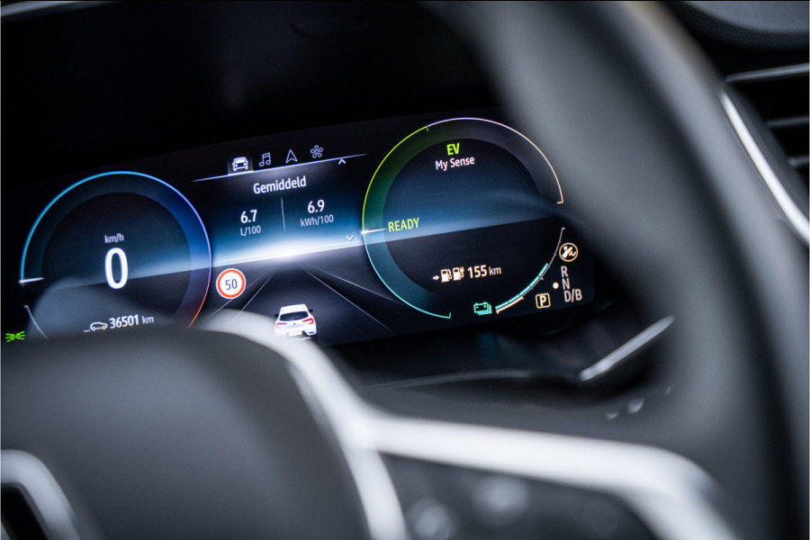 Renault Captur 1.6 E-Tech Plug-in Hybrid 160 Intens ** Panodak ** Camera ** Navigatie Rijbereik tot 56km (WLTP)