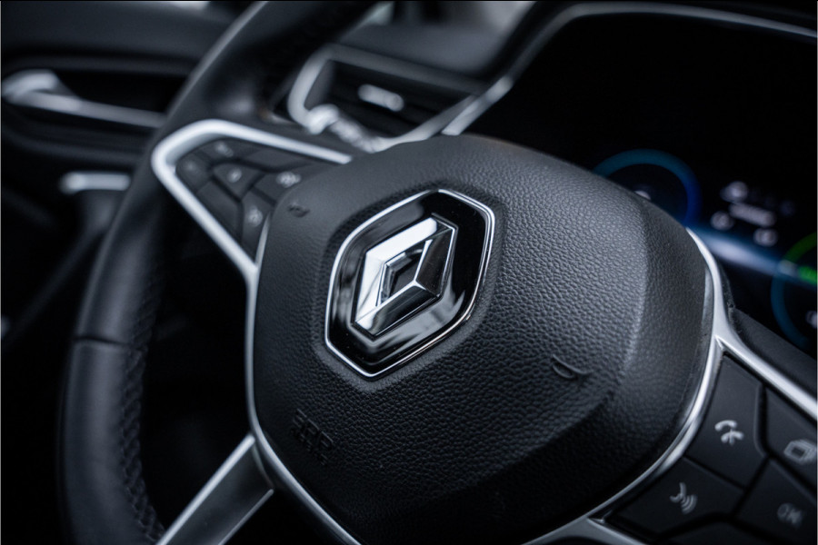 Renault Captur 1.6 E-Tech Plug-in Hybrid 160 Intens ** Panodak ** Camera ** Navigatie Rijbereik tot 56km (WLTP)