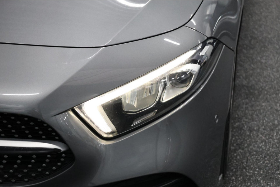 Mercedes-Benz A-Klasse 180 AMG LED/VIRTUAL/HALF LEDER+S.VERWARMING/18" LMV/CAM/LINE/ACC/ECC/12 MDN GARANTIE!