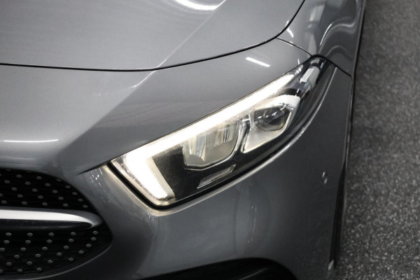 Mercedes-Benz A-Klasse 180 AMG LED/VIRTUAL/HALF LEDER+S.VERWARMING/18" LMV/CAM/LINE/ACC/ECC/12 MDN GARANTIE!