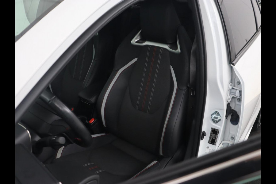 Toyota Corolla 2.0 Hybrid GR-Sport Plus | Head-Up | Stoelverwarming | Camera | Sportstoelen | Adaptive cruise | Carplay | Keyless | Navigatie | Park Assist | Full LED