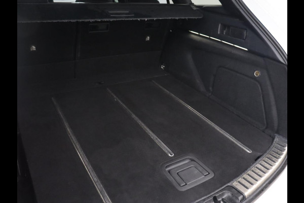 Toyota Corolla 2.0 Hybrid GR-Sport Plus | Head-Up | Stoelverwarming | Camera | Sportstoelen | Adaptive cruise | Carplay | Keyless | Navigatie | Park Assist | Full LED