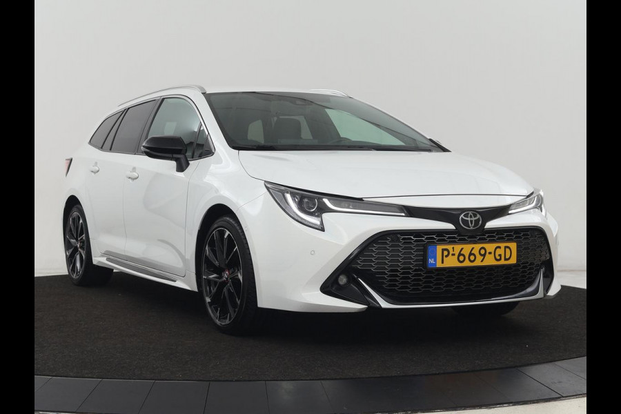 Toyota Corolla 2.0 Hybrid GR-Sport Plus | Head-Up | Stoelverwarming | Camera | Sportstoelen | Adaptive cruise | Carplay | Keyless | Navigatie | Park Assist | Full LED