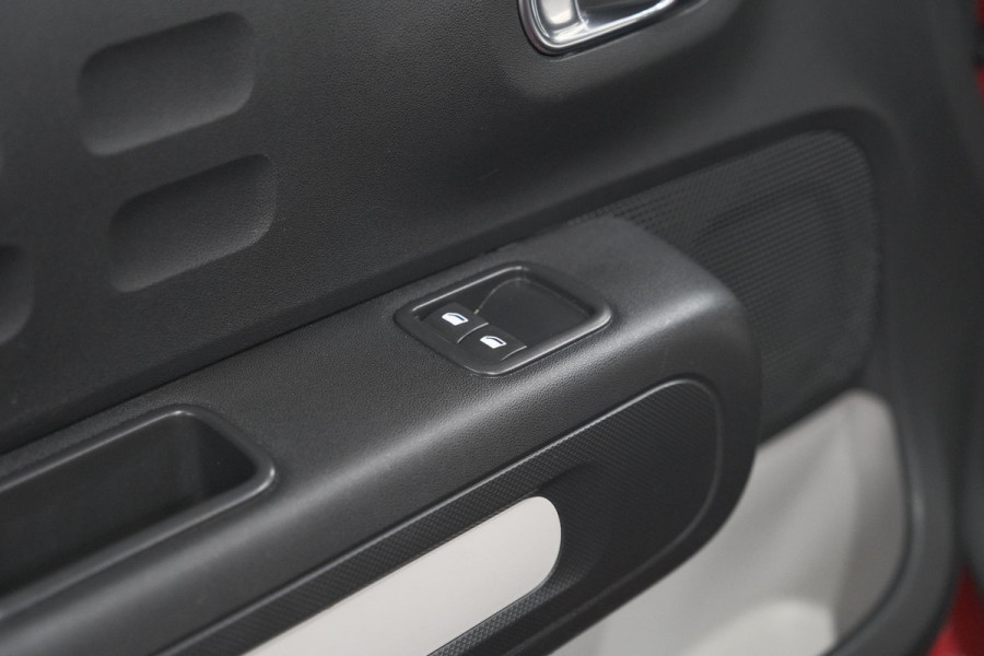 Citroën C3 PureTech 82 Feel Edition | Parkeersensoren | Apple Carplay | Climate Control | Navigatie